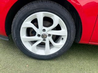 /photos/11198/8a9a86da-33ee-4f24-af34-9d547eafc109_i320x240.jpg