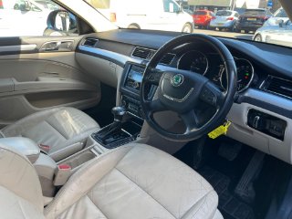 /photos/11198/f5e88a1a-2fcd-48bf-8dc9-2ea1f3e5f62c_i320x240.jpg